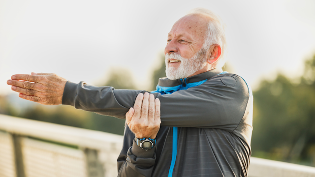 Preservando a saúde do quadril após os 50: dicas essenciais para uma vida ativa e saudável